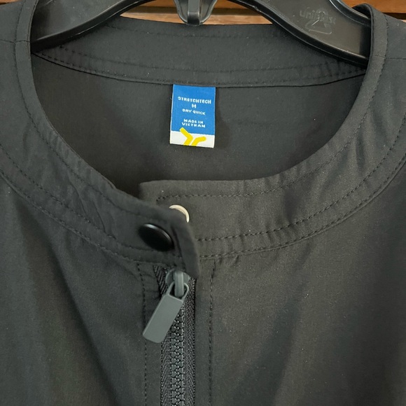 Old Navy athletic jogger jumpsuit size M. NEW WITH TAGS - Picture 4 of 5